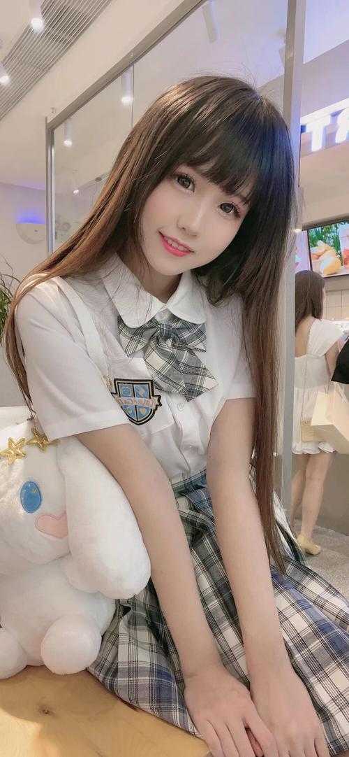 已完结小说嫡女倾城，傲娇世子总想入赘侯门夏薇霍霆_嫡女倾城，傲娇世子总想入赘侯门(夏薇霍霆)最新更新小说