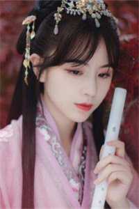 和闺蜜离开后，我们的上神夫君亲手杀了他们的白月光