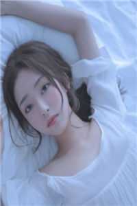 重生末世带着闺蜜一起苟到最后