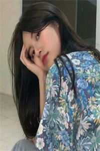 女儿选秀失败后，影帝老公却和白月光的女儿在庆祝