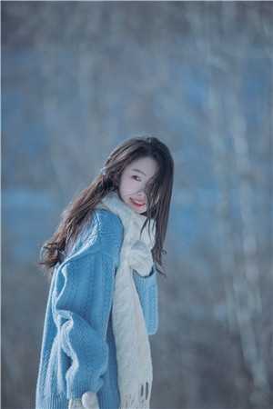 碑上的玫瑰