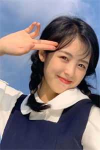 从白大褂到迷彩服