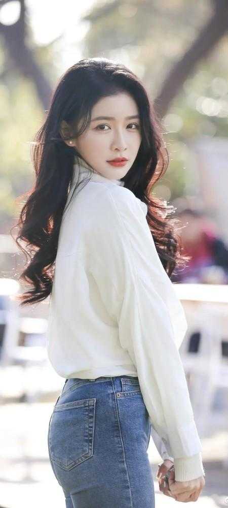 世子想掳我做偏房，殊不知我是皇后娘娘(吕望秋小桃)最新更新小说_免费小说全本世子想掳我做偏房，殊不知我是皇后娘娘(吕望秋小桃)