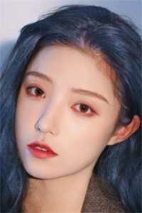 我等了十年的婚纱，被他送给了白月光