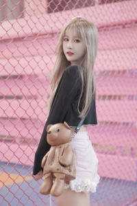 拒绝借车后，老公把我扔在服务区依依秦威宇热门小说推荐_完本小说免费阅读拒绝借车后，老公把我扔在服务区(依依秦威宇)