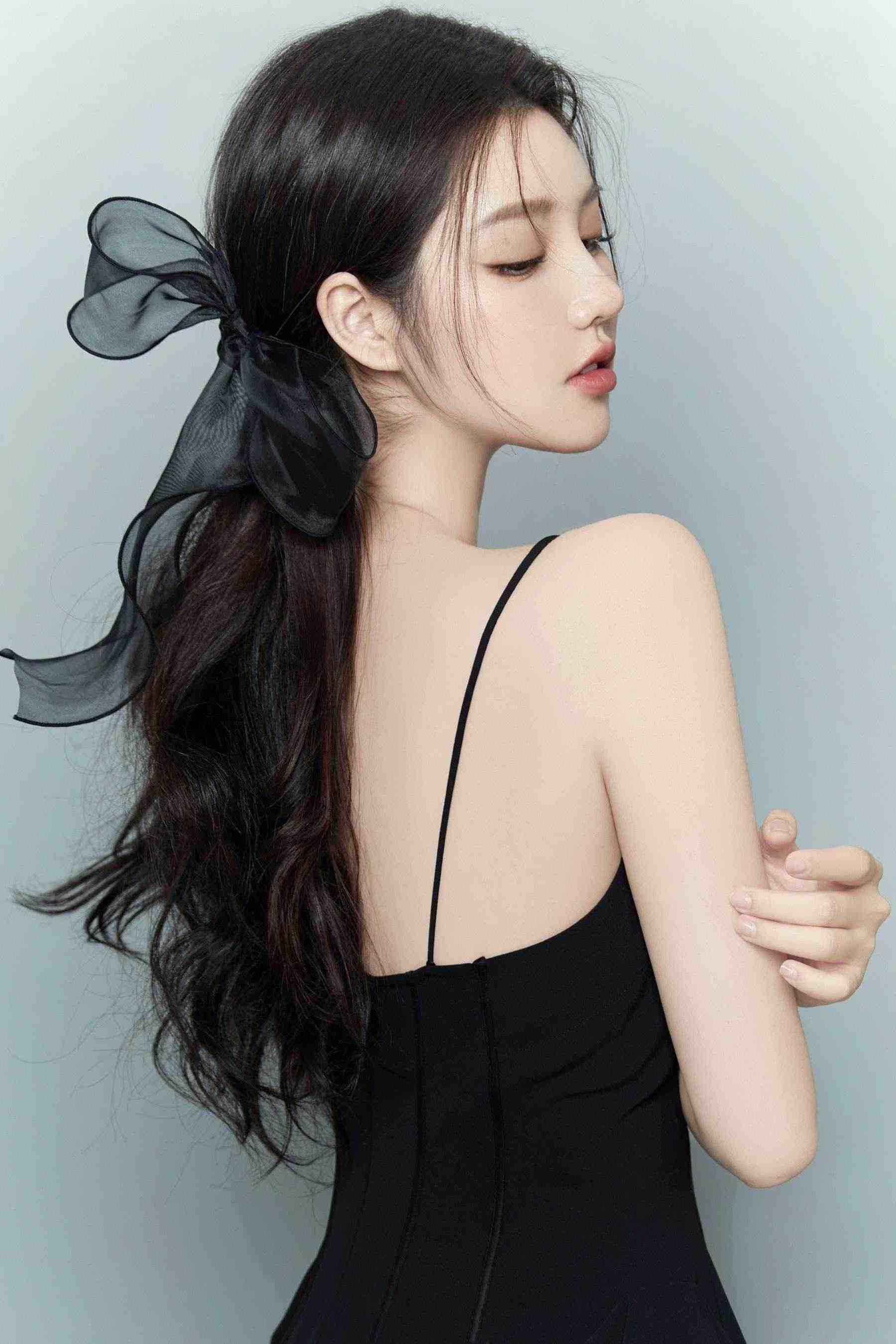老婆为初恋送我喂饿狼后，她疯了(宋如霜周淮)热门小说大全_完结的热门小说老婆为初恋送我喂饿狼后，她疯了宋如霜周淮