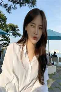 重生后，我走龙傲天未婚夫的路，替他做皇帝