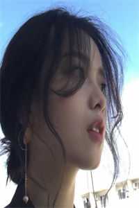 被假千金顶替三年后，我靠弹幕力挽狂澜(韩少翊秦语希)最新好看小说推荐_完本小说免费阅读被假千金顶替三年后，我靠弹幕力挽狂澜(韩少翊秦语希)