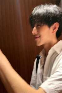 被恶狗咬死后，我重生了