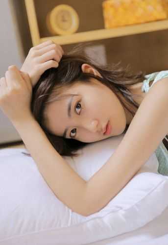 拒绝高岭之花后，他哄我入怀