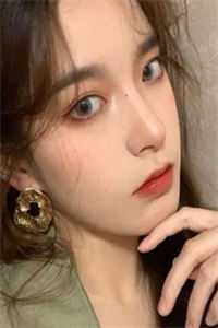 我出嫁那日，他一夜白头