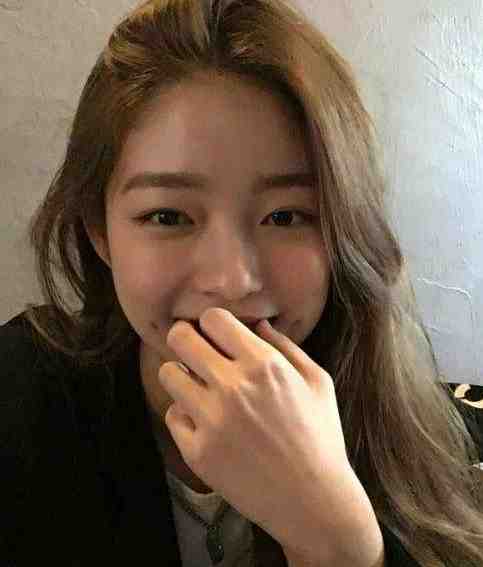新婚夜被三个驸马联手虐杀，重生后我选择远走和亲