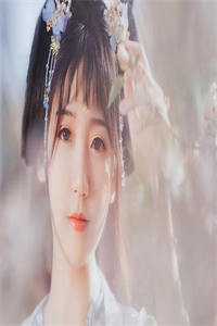 穿成商王的白月光后，系统带我大逃杀